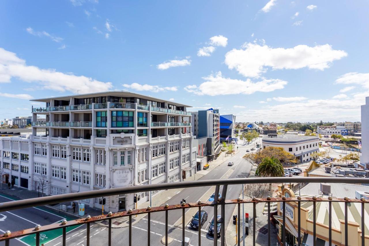 Perth West End Apartment 406 - Executive Escapes Экстерьер фото